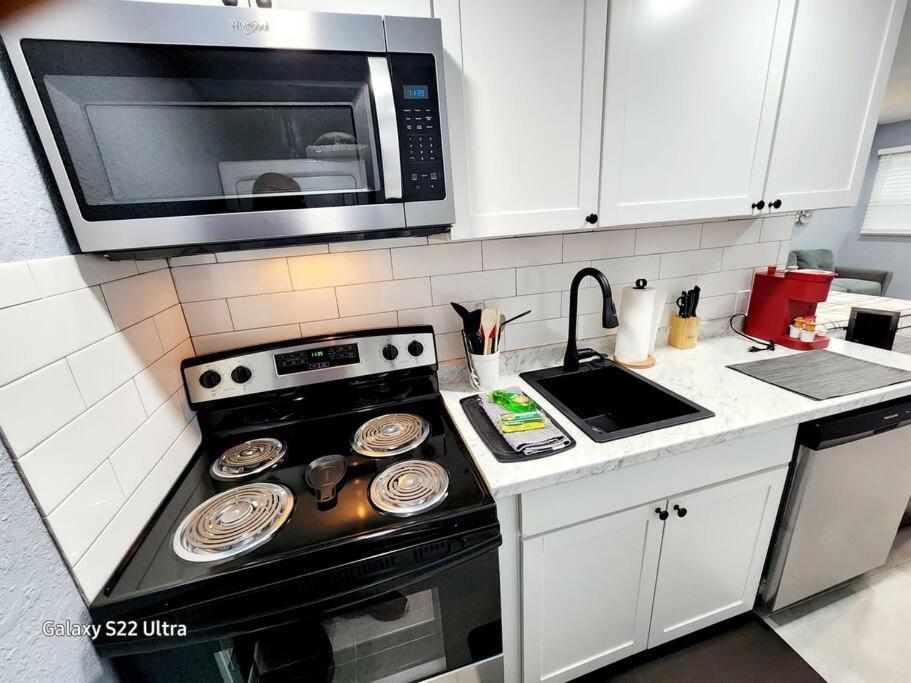 Studio 3! Lakeland Luaran gambar